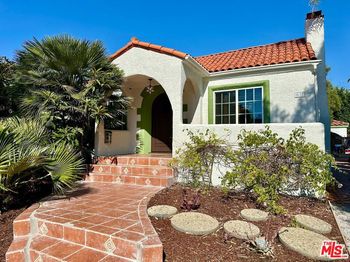636 N Curson Avenue