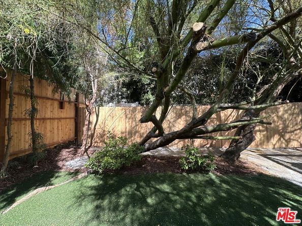 636 N Curson Avenue, Los Angeles CA 90036