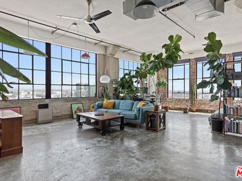 315 E 8th Street
