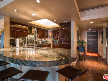 13700 Marina Pointe Drive