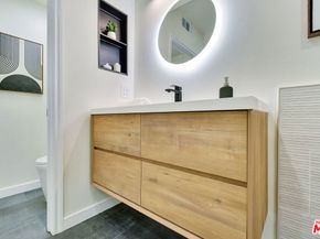 5831 Seawalk Drive 117, Playa Vista CA 90094