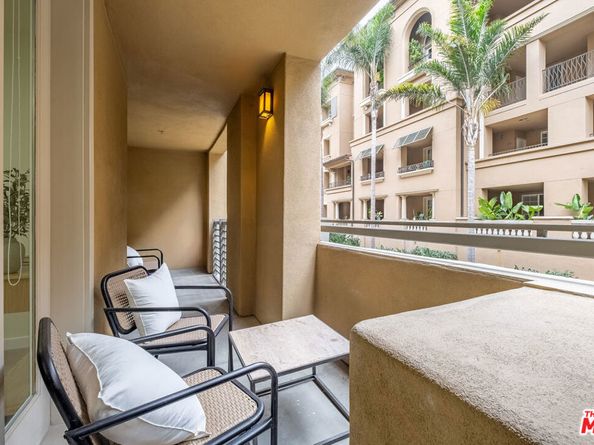 5831 Seawalk Drive 117, Playa Vista CA 90094
