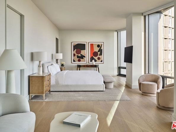 211 W Elm Court 14C, Los Angeles CA 90067