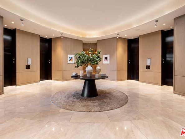 211 W Elm Court 14C, Los Angeles CA 90067