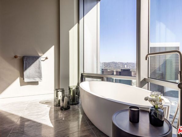 211 W Elm Court 14C, Los Angeles CA 90067