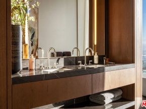 211 W Elm Court 14C, Los Angeles CA 90067