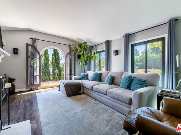 6919 Camrose Drive, Los Angeles CA 90068