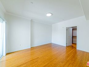 3061 W 12th Place 309, Los Angeles CA 90006