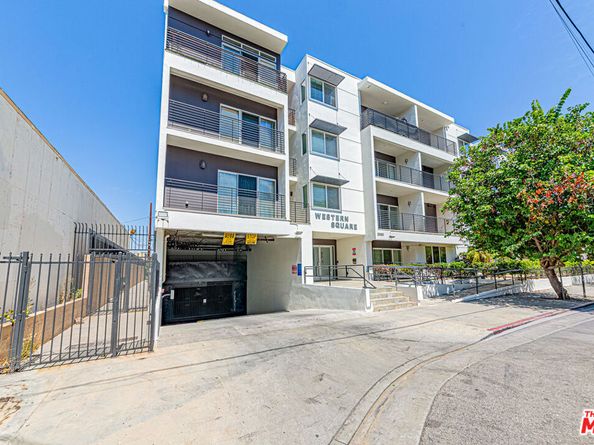 3061 W 12th Place 309, Los Angeles CA 90006