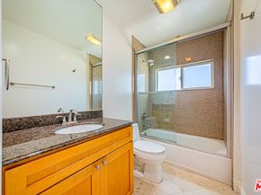 3061 W 12th Place 309, Los Angeles CA 90006