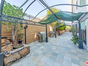 3061 W 12th Place 309, Los Angeles CA 90006