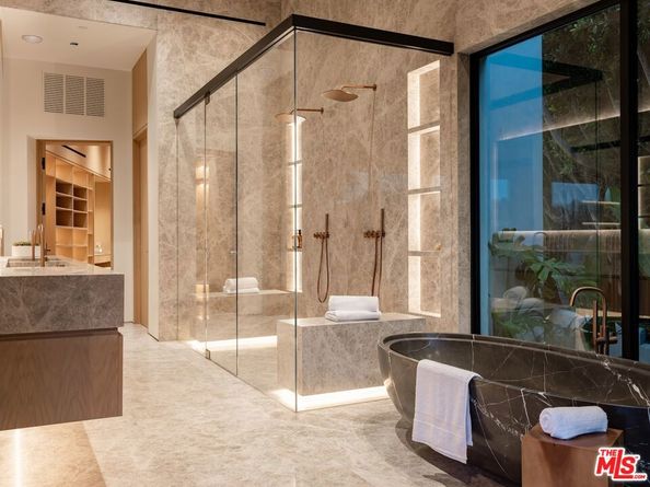 2555 La Mesa Drive, Santa Monica CA 90402