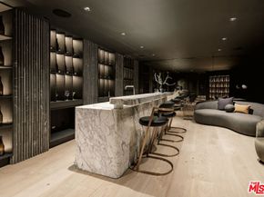 2555 La Mesa Drive, Santa Monica CA 90402