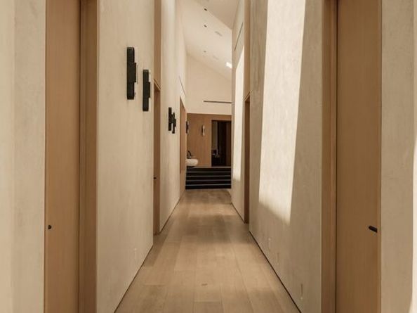 2555 La Mesa Drive, Santa Monica CA 90402