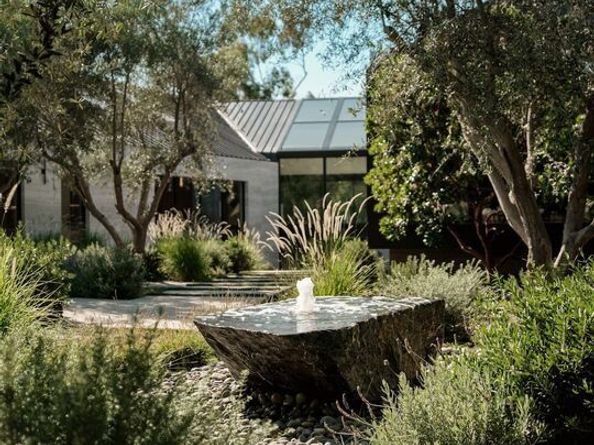 2555 La Mesa Drive, Santa Monica CA 90402