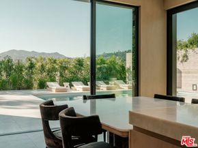 2555 La Mesa Drive, Santa Monica CA 90402