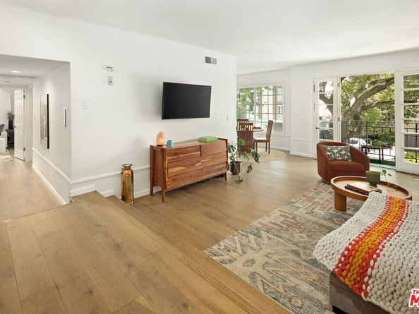 2219 S Bentley Avenue 102, Los Angeles CA 90064