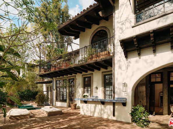 2729 Nichols Canyon Road, Los Angeles CA 90046