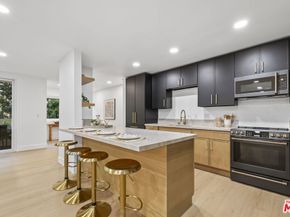 1025 N Kings Road 113, West Hollywood CA 90069