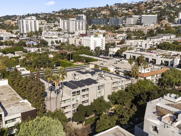 1025 N Kings Road 113, West Hollywood CA 90069