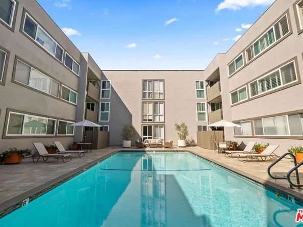1025 N Kings Road 113, West Hollywood CA 90069