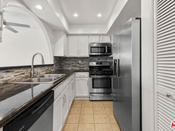 2480 Penmar Avenue 2, Venice CA 90291