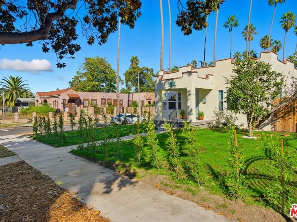 5200 S St Andrews Place, Los Angeles CA 90062