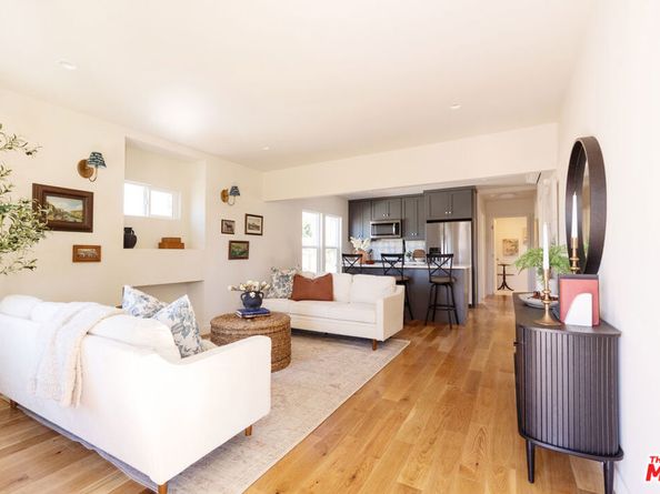 5200 S St Andrews Place, Los Angeles CA 90062