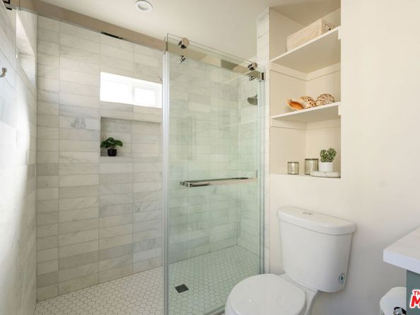 5200 S St Andrews Place, Los Angeles CA 90062