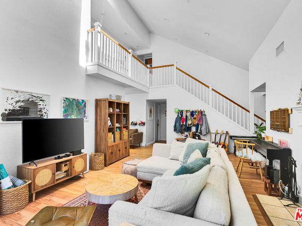 3952 Patrick Henry Place, Agoura Hills CA 91301