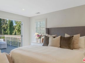 632 S Arden Boulevard, Los Angeles CA 90005