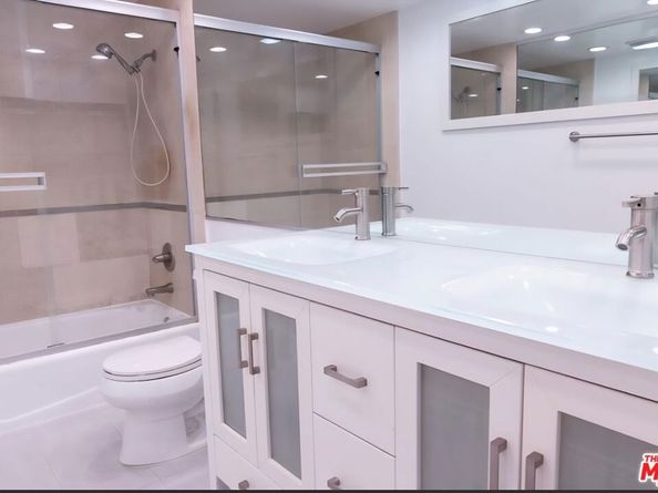 1227 Granville Avenue PH2, Los Angeles CA 90025