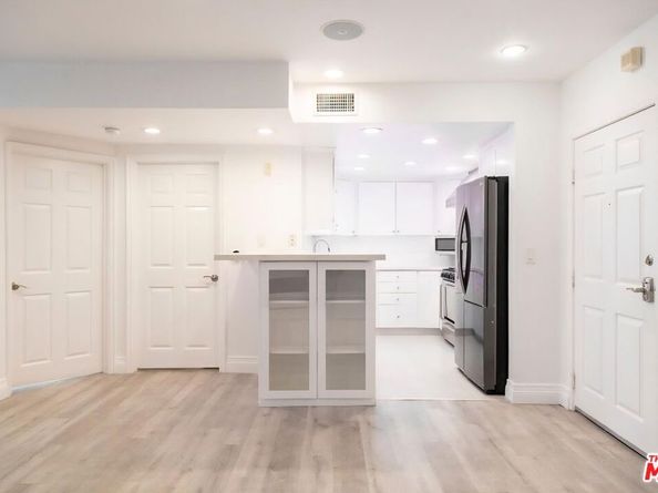 1227 Granville Avenue PH2, Los Angeles CA 90025