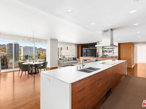 6250 Hollywood Boulevard 14D, Los Angeles CA 90028