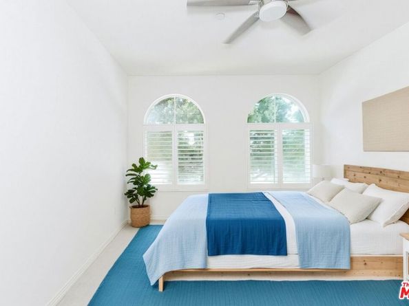 453 N Altadena Drive 8, Pasadena CA 91107