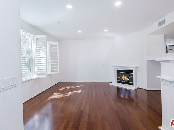 453 N Altadena Drive 8, Pasadena CA 91107