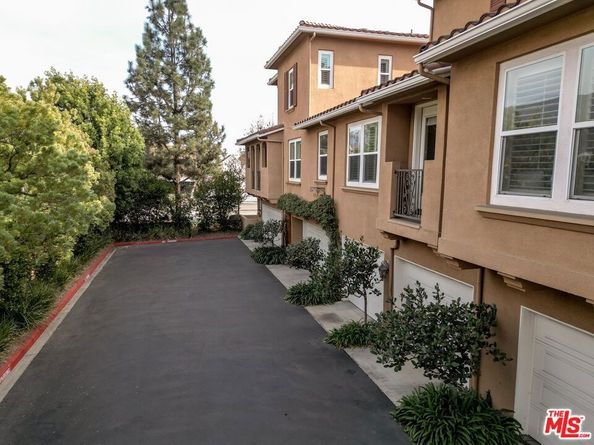 453 N Altadena Drive 8, Pasadena CA 91107