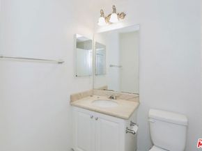 453 N Altadena Drive 8, Pasadena CA 91107