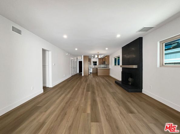 5736 Vantage Avenue, Valley Village CA 91607