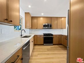 5736 Vantage Avenue, Valley Village CA 91607