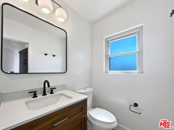 5736 Vantage Avenue, Valley Village CA 91607