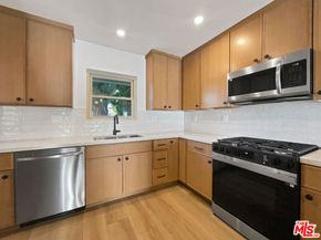 5736 Vantage Avenue, Valley Village CA 91607