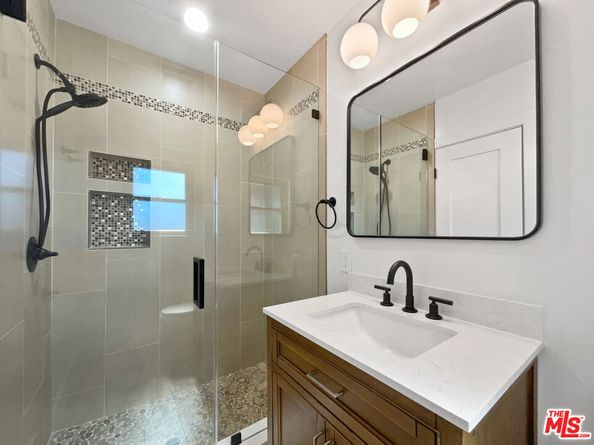 5736 Vantage Avenue, Valley Village CA 91607