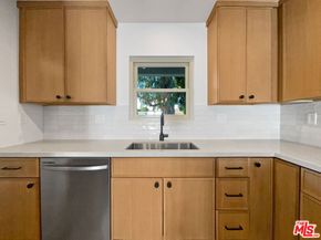 5736 Vantage Avenue, Valley Village CA 91607