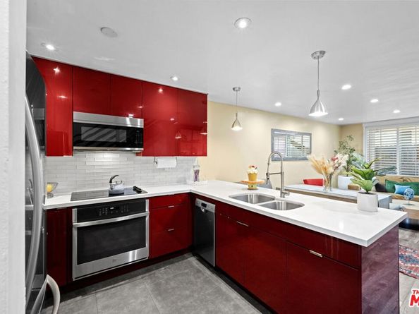 5951 Canterbury Drive 20, Culver City CA 90230