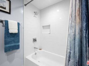 5951 Canterbury Drive 20, Culver City CA 90230