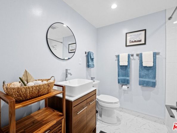 5951 Canterbury Drive 20, Culver City CA 90230