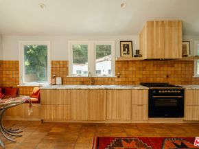 2443 N Vermont Avenue, Los Angeles CA 90027