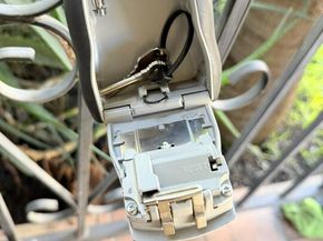 3016 W 83rd Street, Inglewood CA 90305