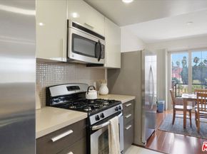 147 N Berendo Street 202, Los Angeles CA 90004